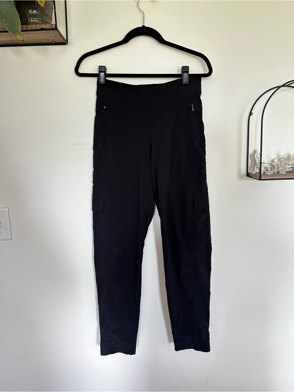 Athleta Chelsea Cargo Lined Pants Black Size 4